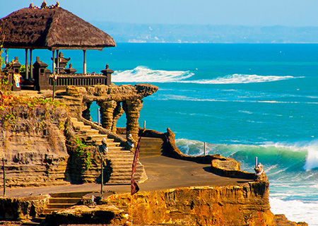 【2人成行-玩翻巴里島】QuickSilver銀色快艇號.Sobek激流泛舟.金巴蘭夕陽海鮮燒烤 5日 (含稅險)